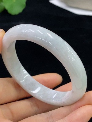 F32731811 Jadeite Round Bangle Size 57mm Total Weight Approx. 61g