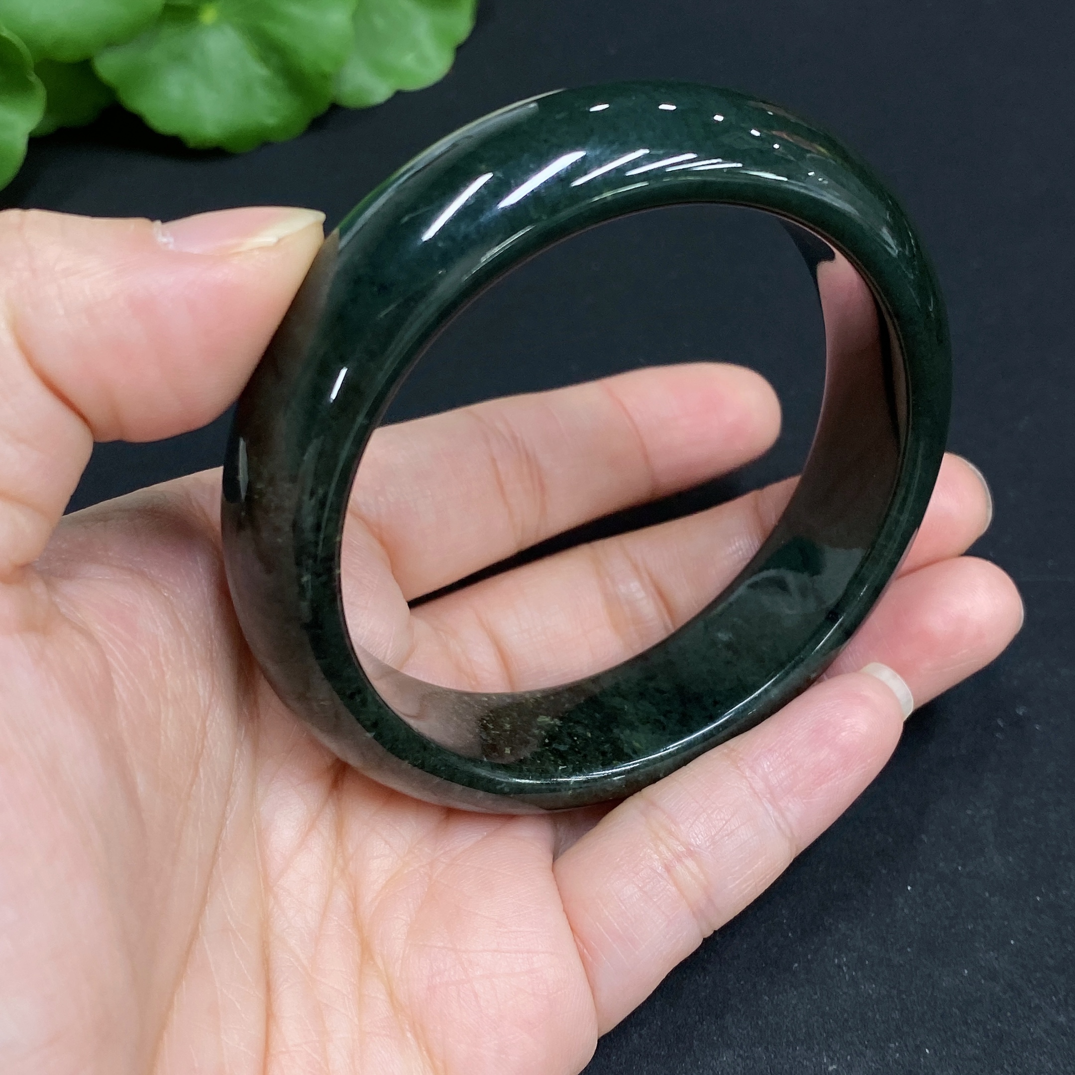 H34015036 Hetian Jade Round Bracelet Size 54.3/56.7 Total Weight Approx. 116.3g