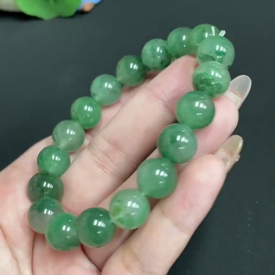 H32738393 African Emerald (Dulong Jade)