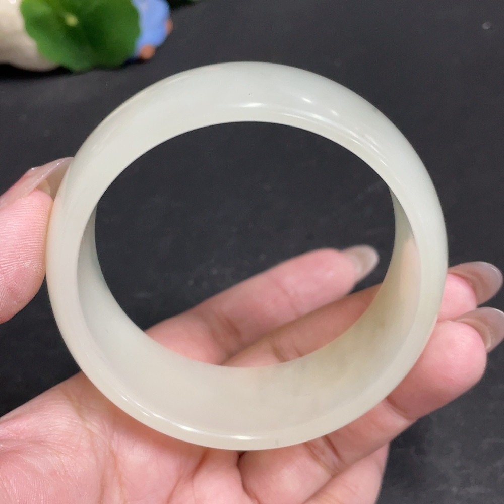 H30502600 Xiuyu (Serpentine Jade) Round Bracelet Size 60.8 Total Weight Approx. 81.6g