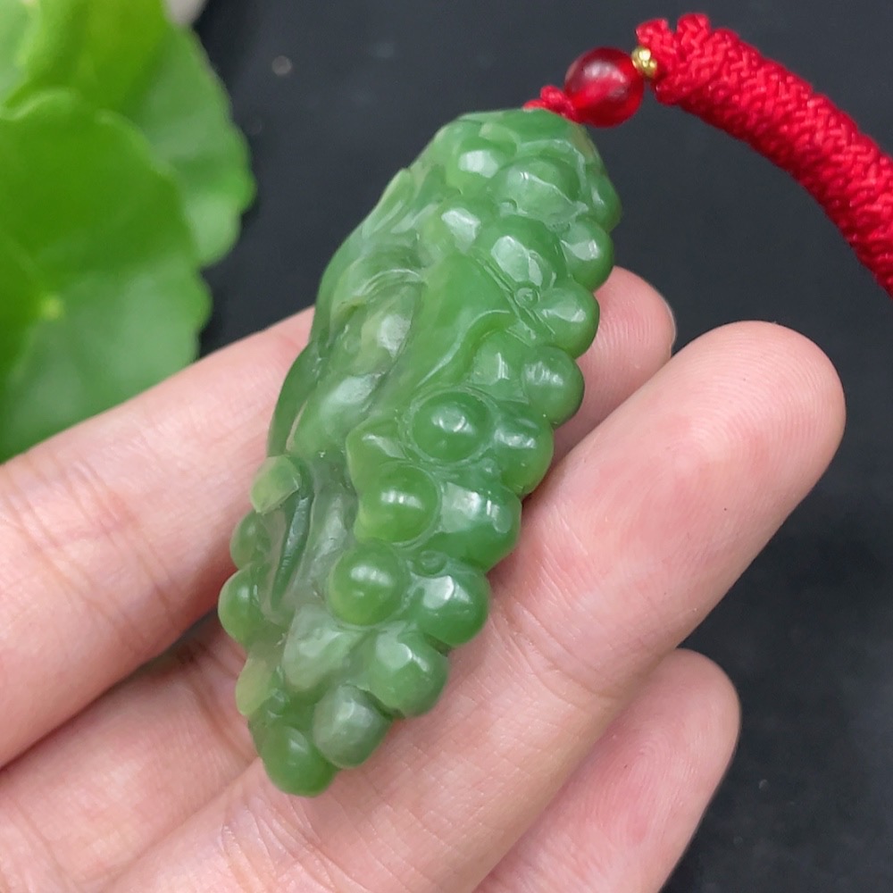 H31616585 Hetian Jade Pendant - Blessed with Many Children