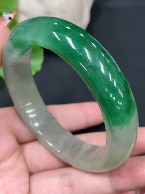 H34027649 African Emerald (Dulong Jade) Round Bracelet Size 56.7 Total Weight Approx. 57.4g