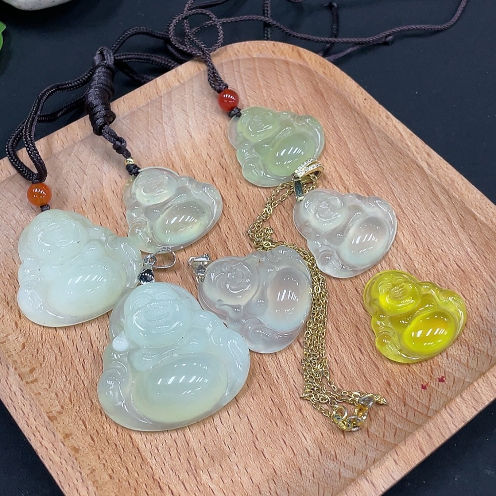 H27118357 Xiuyu (Serpentine Jade) Pendant