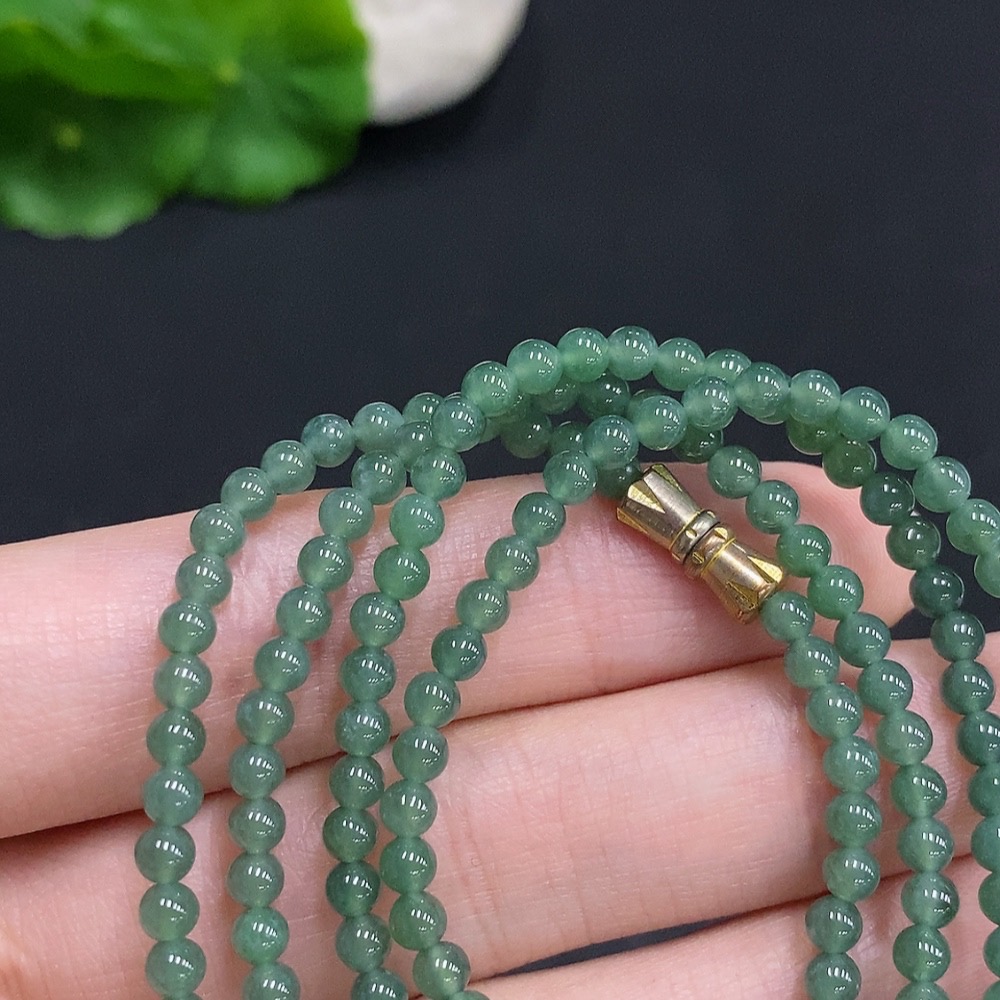 F35123960 Jadeite bead necklace, non-gold inlaid, total weight approximately 13.1g, bead size about 3.3mm