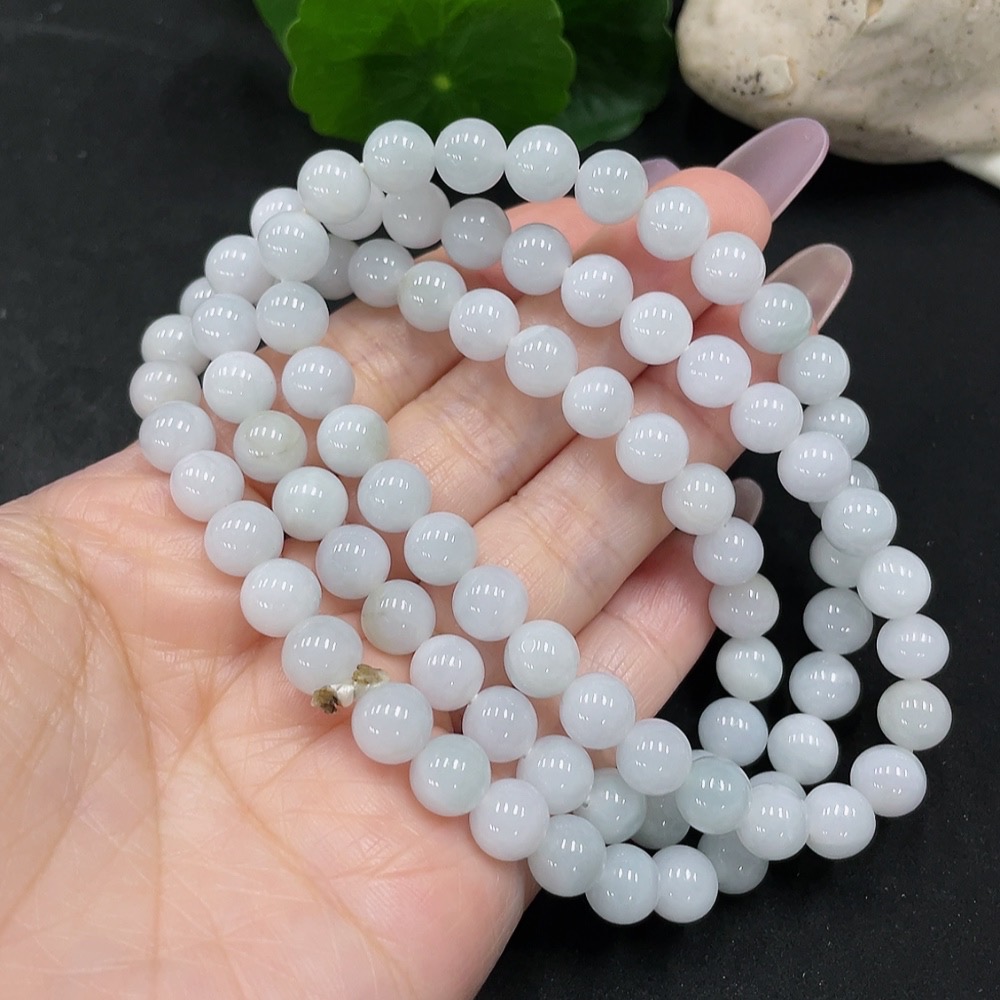 F35128005 Jadeite bead necklace, approximately 7.7mm, total weight about 69.1g