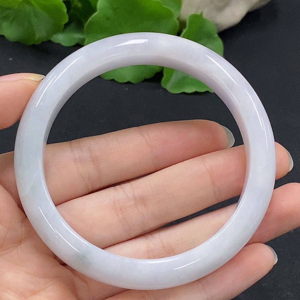 F32818596 Jadeite regular bangle, size 56.8, total weight approx. 54.84g