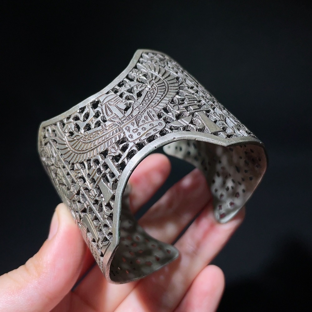 W32764485 Approximately 20th Century West Asian Style Hollow-Out Silver Bracelet with Exquisite Pattern Design, Miscellaneous