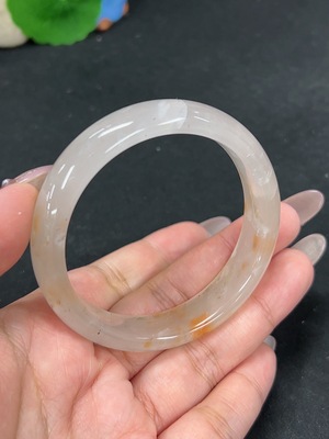 H41869805 非洲翠(独龙玉)正圈手镯 圈口55.9 货品总重约42.7g