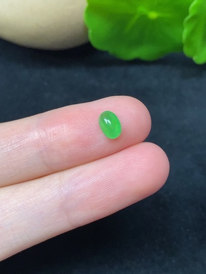 F45335171 翡翠蛋面戒面 总重约0.10g