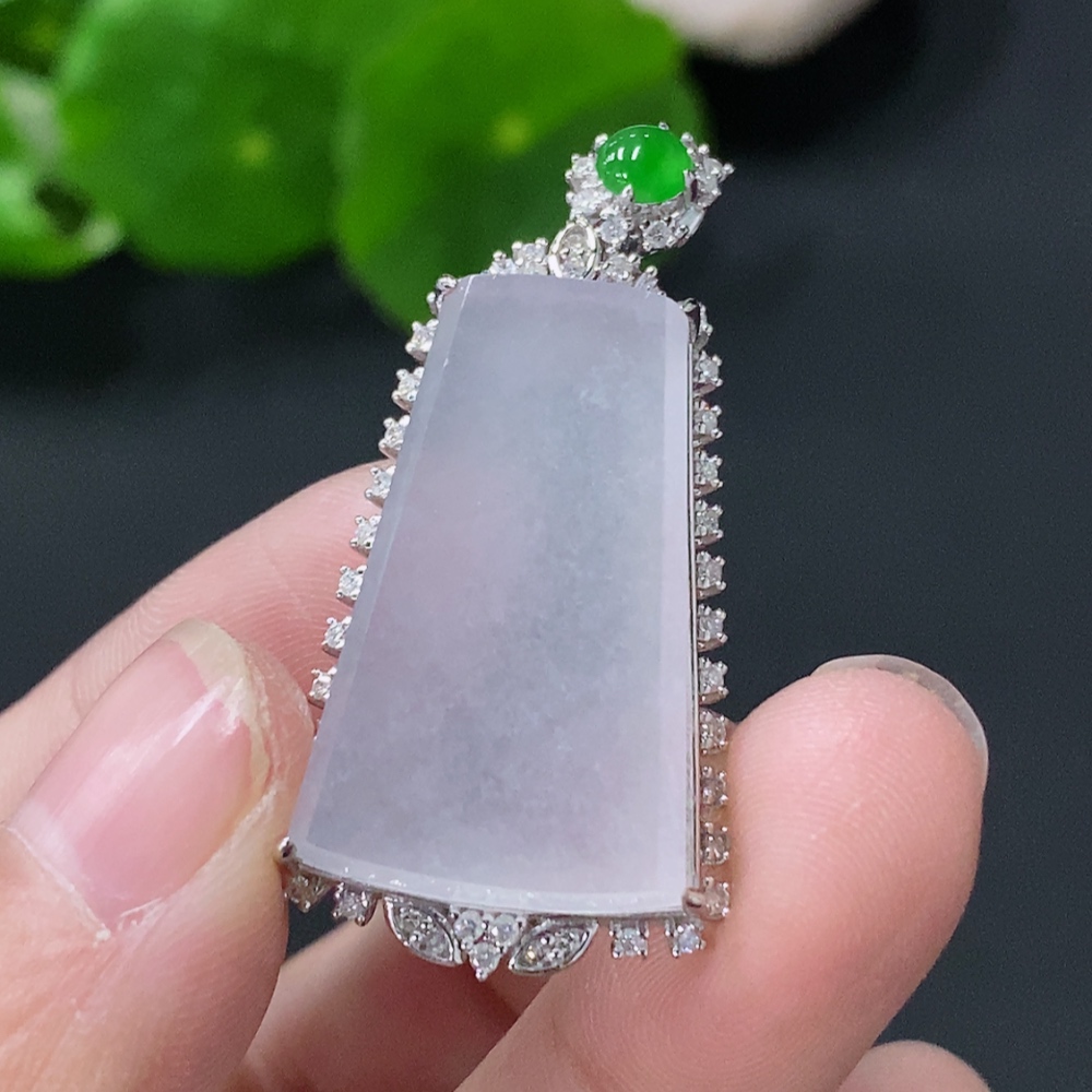 F24701702 Jadeite Plain Pendant with 18K Gold Setting Total Weight Approx. 8.31g