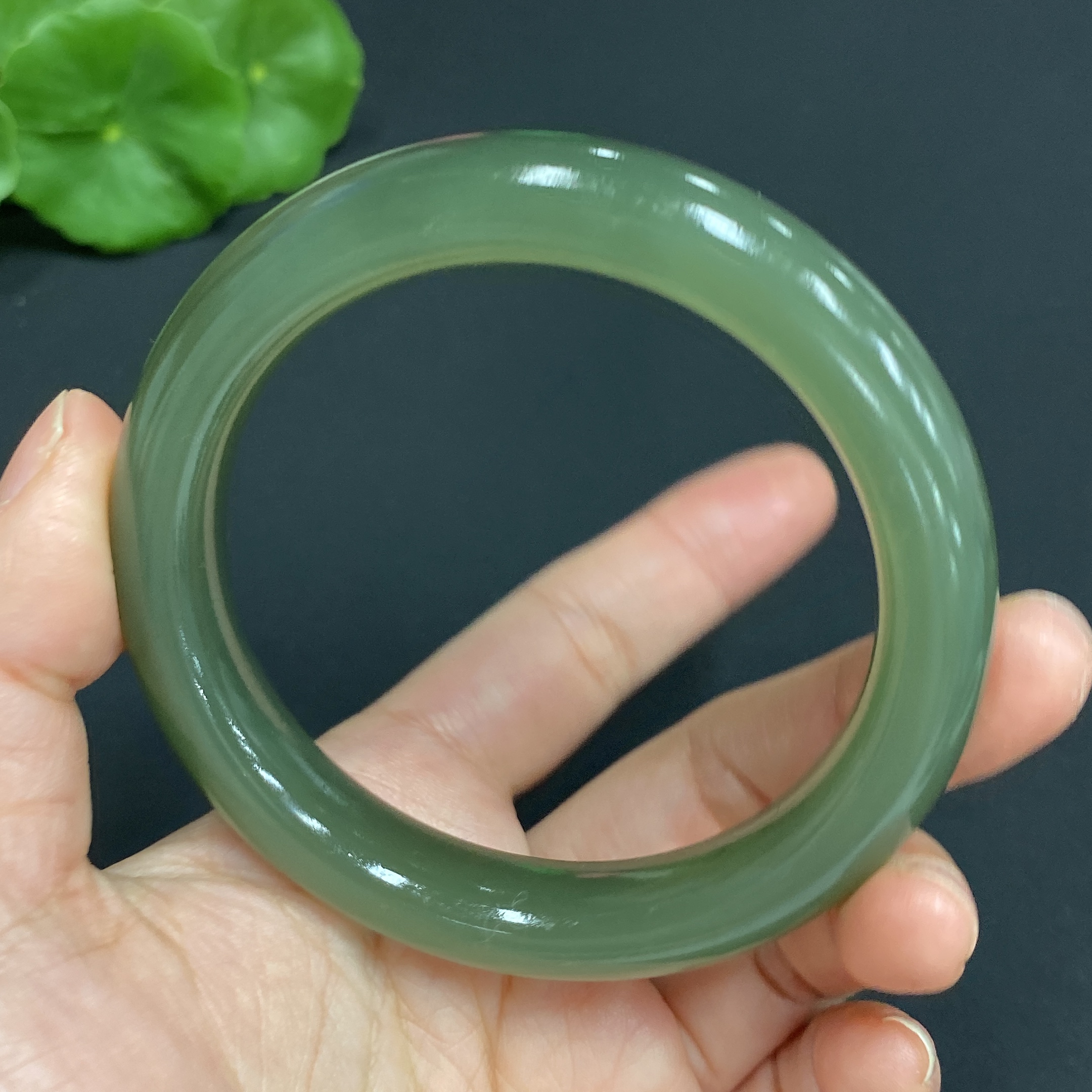 H27084558 Hetian Jade Round Bracelet Size 56.8 Total Weight Approx. 55.4g