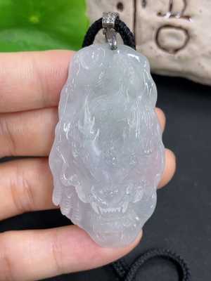F43195020 翡翠挂件 龙牌 含绳货品总重约31.6g 非金