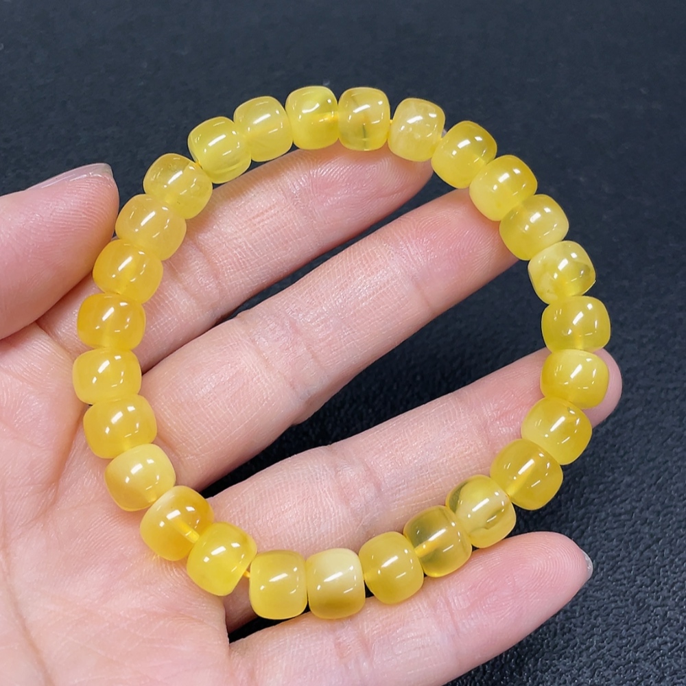 C28223215 Amber Beeswax Bracelet, Total Weight Approx. 9.80g, Size About 8.3mm