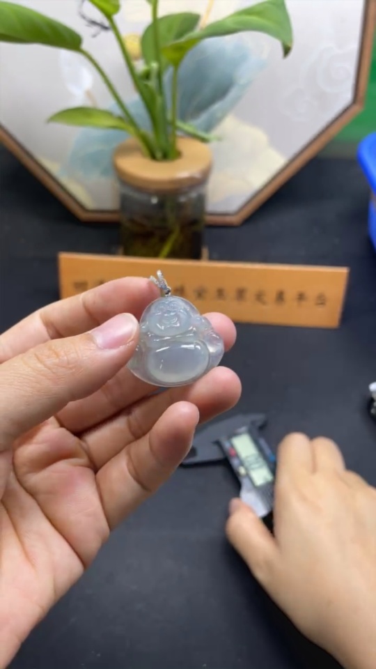 F34982871 Jadeite Buddha Pendant 18K Gold Total Weight Approx. 8.2g (With Diamond Accents)