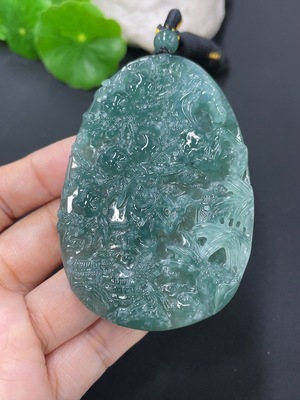 F41934685 翡翠挂件一马当先 货品总约重 含绳45.55g