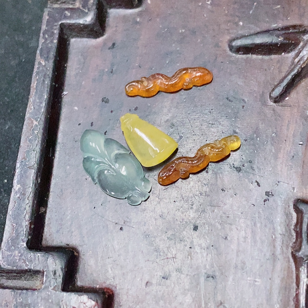 F34953654 Jadeite Inlaid Pieces Sell as a Lot Yellow-Red Part Color Origin Undetermined
