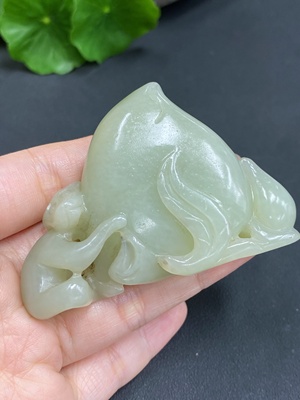 H17865316 Hetian Jade Handheld Carving - Monkey Offering Longevity