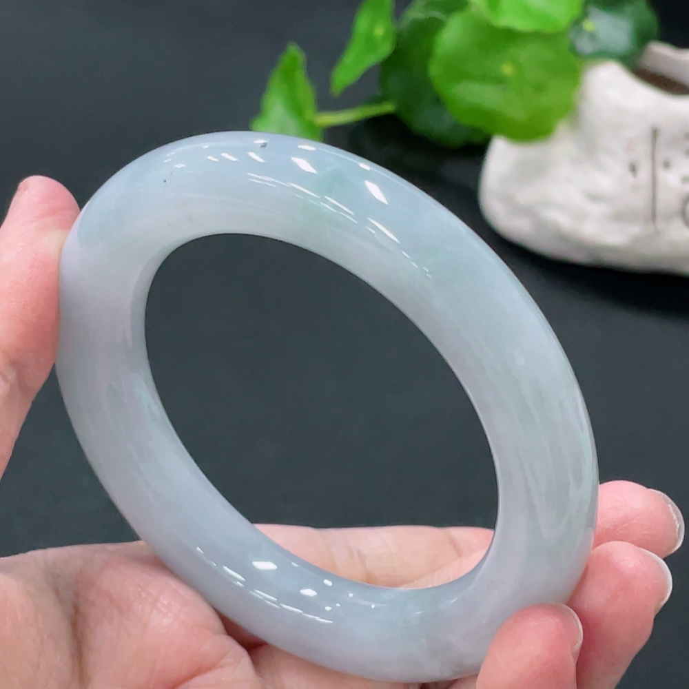 F33935187 Jadeite Round Bangle, Total Weight Approx. 83.3g, Size 55.7