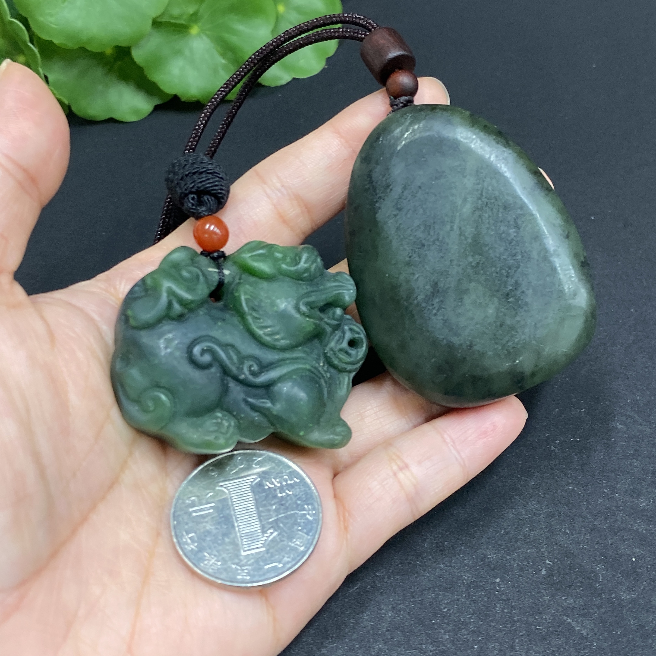 H33939907 Hetian Jade Pendant  Auspicious Beast  Tiger Ascending the Mountain