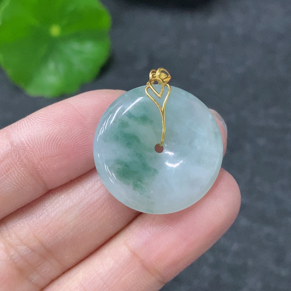 F32798580 Jadeite Safety Buckle Pendant with 18K Gold, Total Weight Approx. 5.37g