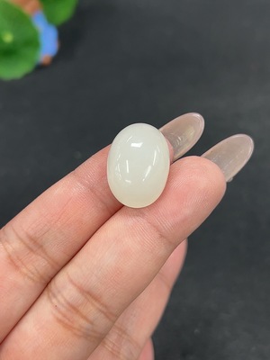 H41939352 和田玉蛋面 货品总重约4.2g