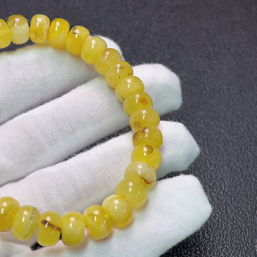 C34006462 Amber and Beeswax Bracelet, Total Weight Approximately 11.08g, Size About 9.1mm