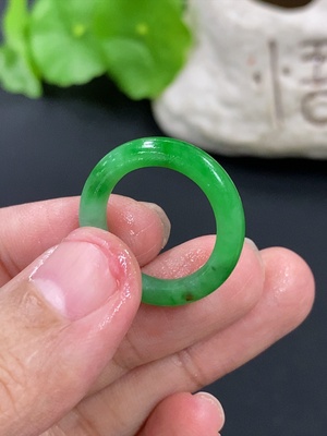 F42952564 翡翠毛货指环 货品总重约2.56g 13圈口