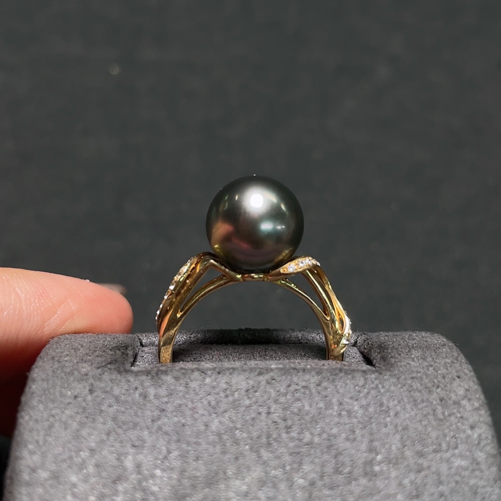 C34987905 Seawater pearl ring Undetermined color origin No imprint Surface gold content measured at Au58% Total product weight approximately 3g