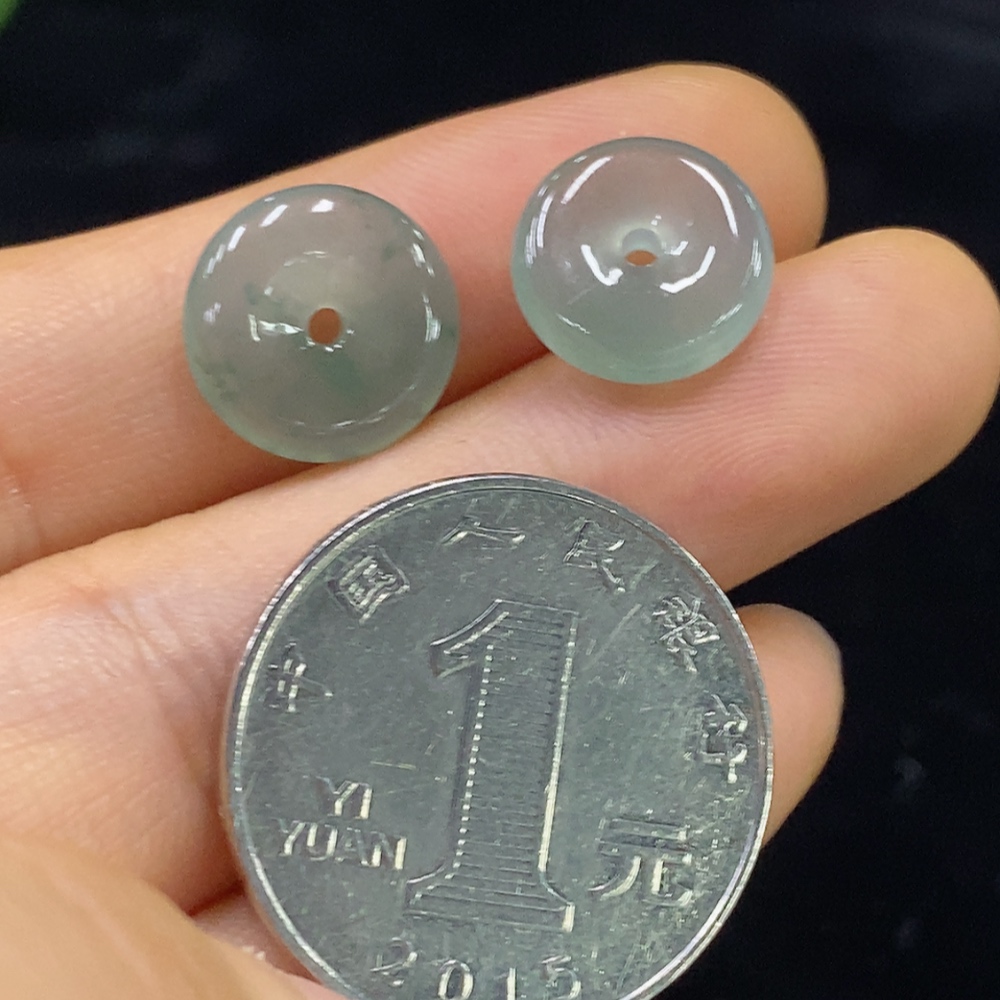 F34974781 Jadeite Pendants Sell as a Lot