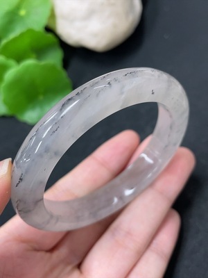 H41919916 非洲翠（独龙玉）正圈手镯  圈口53.8    货品总重约42g