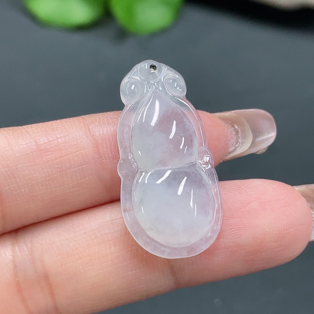 F20291770 Jadeite Gourd Pendant Total Weight 3.293g