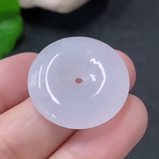 F33887501 Jadeite Pendant Peace Buckle Total Weight Approx. 5.94g