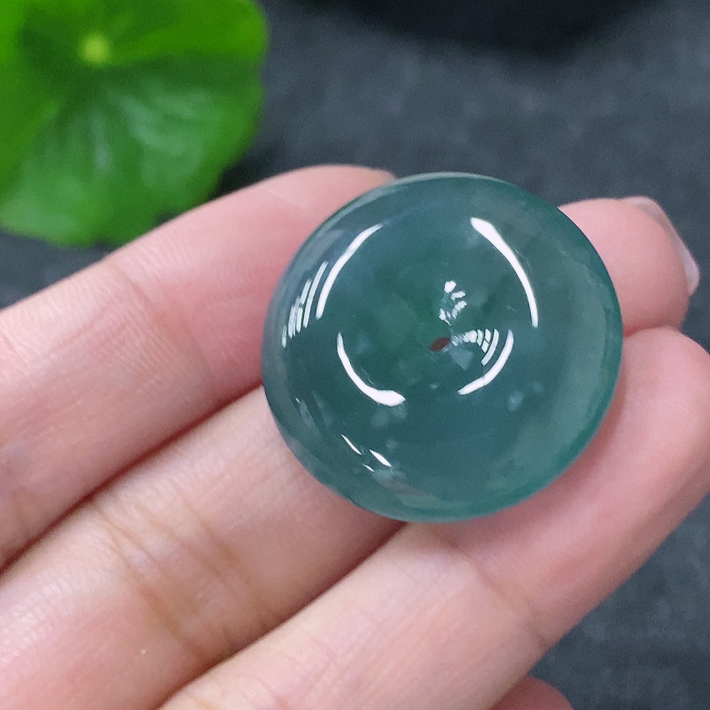 F34998018 Jadeite Pendant Peace Buckle Total Weight Approx. 8.5g