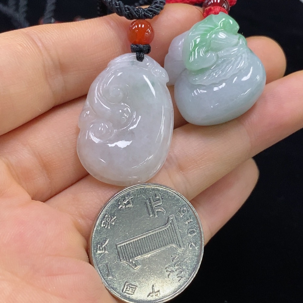 F31651067 Emerald Pendants Wholesale Lot