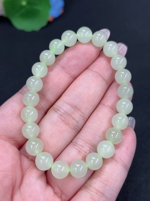 H46587709 和田玉手串 卡7.7mm左右 货品总重约17g