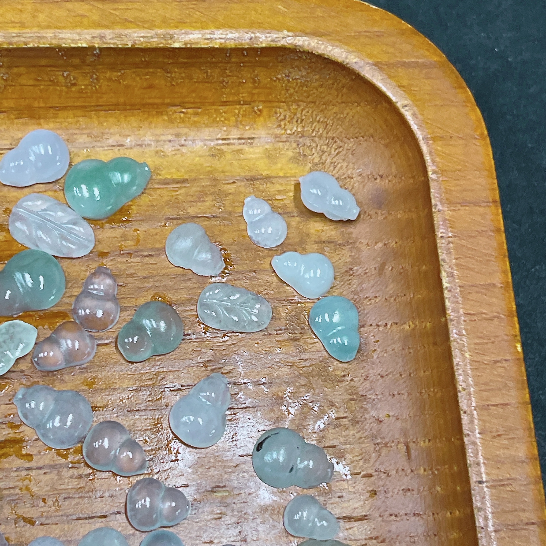 F34065267 Jadeite Pendant Gourd Sell as a Lot Rough