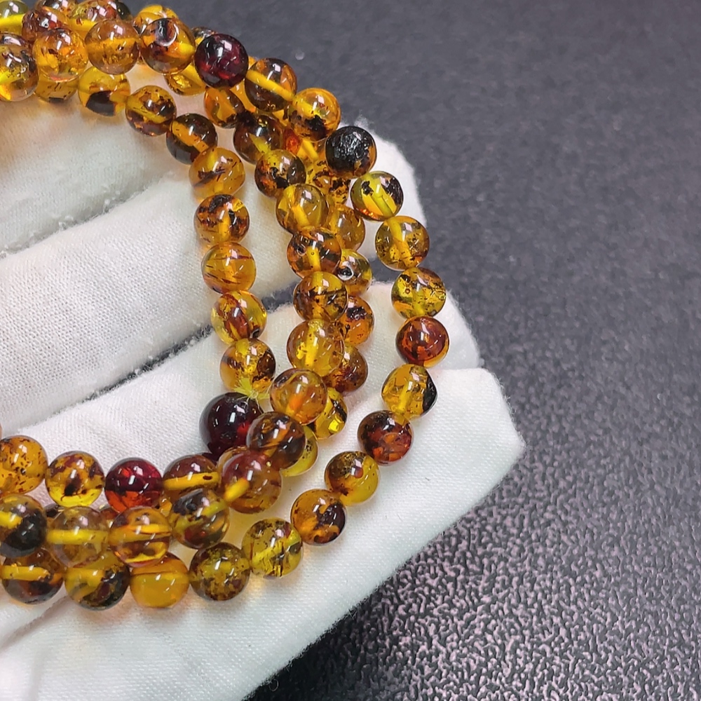 C33891434 Amber Beaded Necklace, Total Weight Approx. 16.70g, Bead Size About 6.2mm