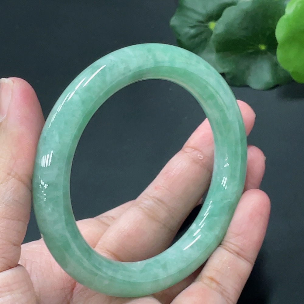 F18956833 JadeiteRound Bangle, Size 54.9, Total Weight 57.378g