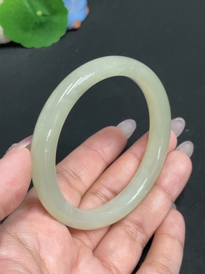 H34956107 Hetian Jade Round Bracelet Size 56.3 Total Weight Approx. 35.2g