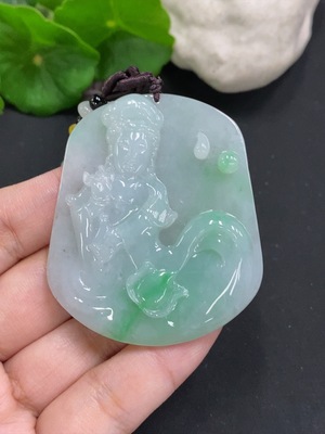 F35106588 Jadeite Guanyin pendant Total weight about 39.2g (including rope weight) Matching beads not jadeite