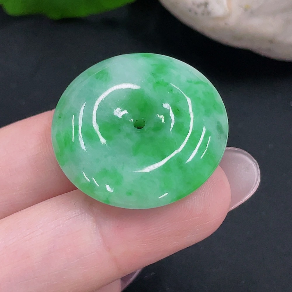 F34981424 Jadeite Peace Buckle Pendant, Total Weight Approximately 9g