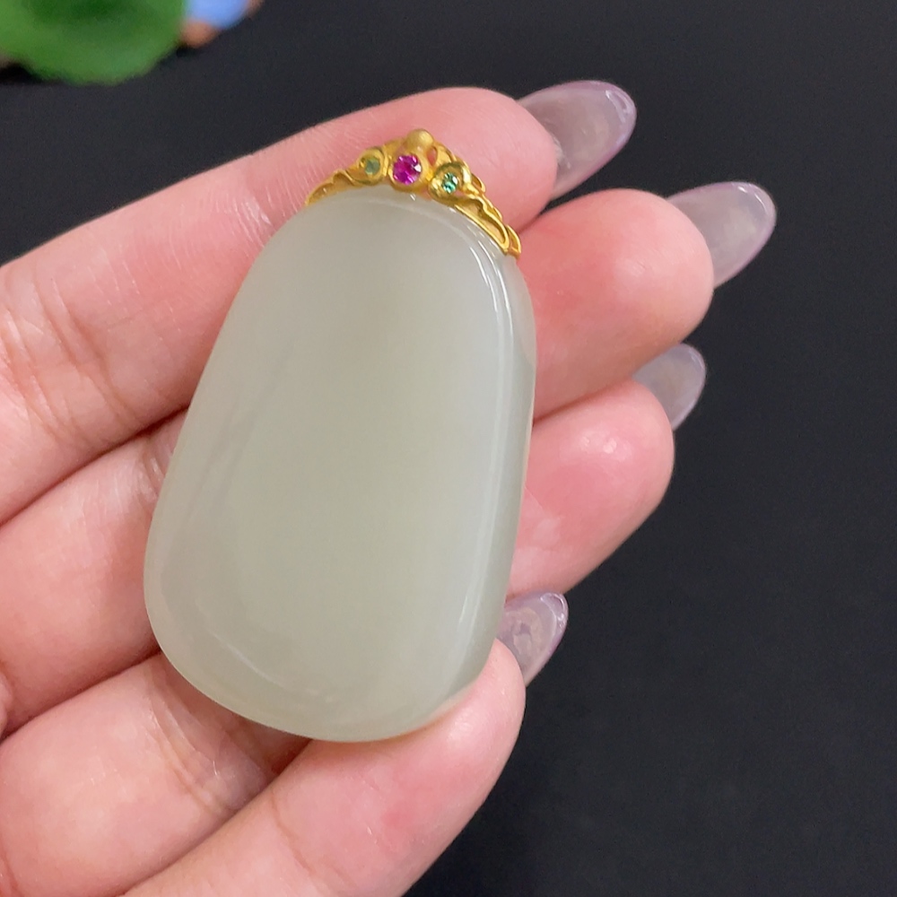 H33882240 Hetian Jade Inlaid Pendant, Plain Pendant, Total Weight Approx. 18.9g, 18k