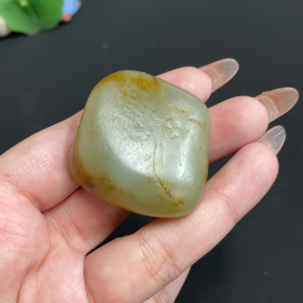 H32766678 Hetian Jade, Undetermined Skin Color Origin, Total Weight Approximately 53.5g