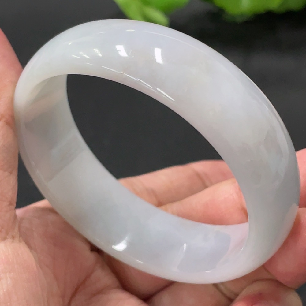 F33874830 Imperial Jadeite Bracelet, Inner/Outer Diameter 55.8/50mm, Total Weight Approx. 51.22g