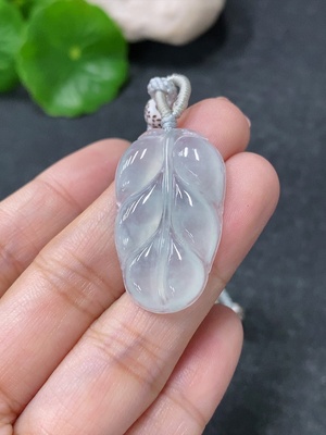 F34955078 Jadeite Pendant Leaf Total Weight Approx. 5.74g with Rope