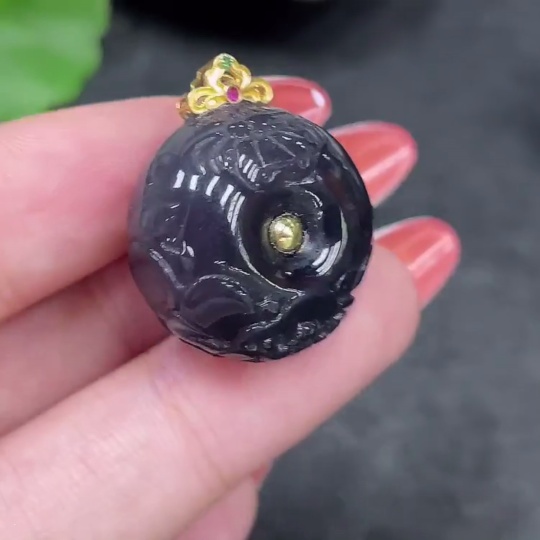 H34980092 Hetian Jade Pendant Carved Flower Button with 18K Gold Clasp, Total Weight Approx. 9.7g