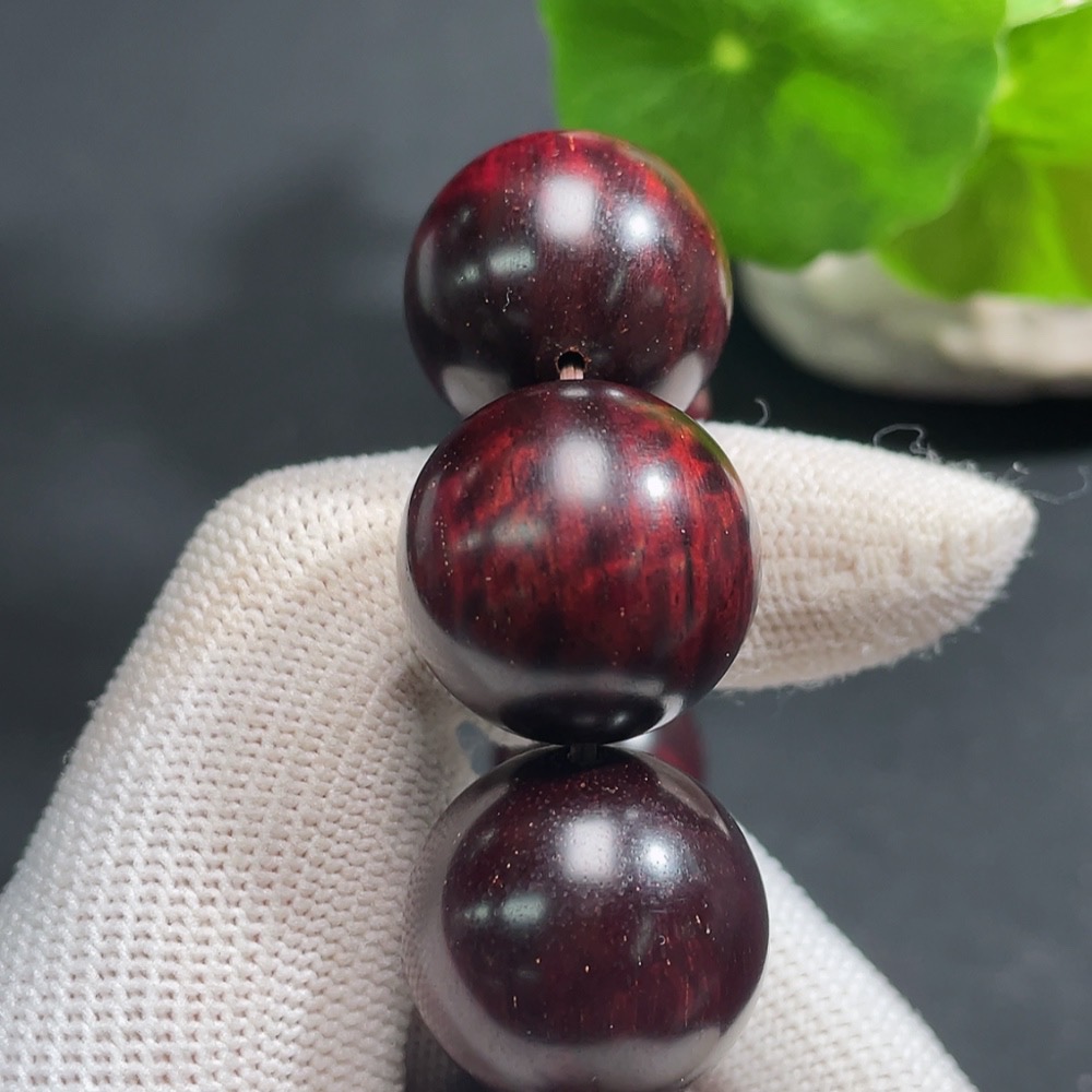 W31666223 Small-Leaf Sandalwood Sandalwood Bracelet, Total Weight Approx. 63.00g, Size Around 20.3mm