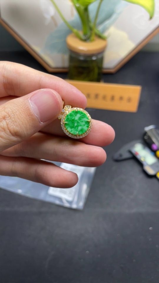 F35089160 Jadeite Inlaid Plain Pendant Non-Gold Total Weight Approx. 2.42g with Other Mineral Components