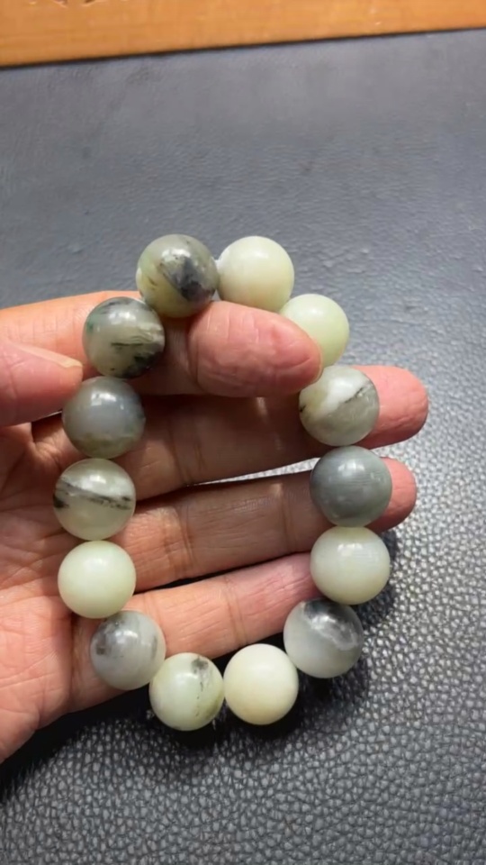 H33881729 Hetian Jade Bracelet, Approx. 14.9mm, Containing Other Mineral Components, Total Weight Approx. 77.1g