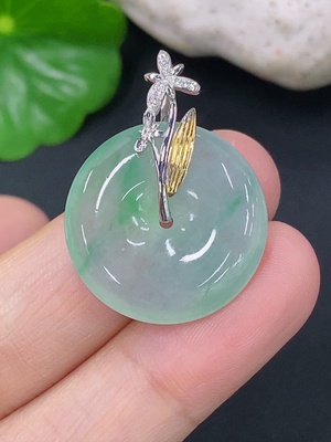 F41906281 翡翠挂件平安扣 18k 配镶钻石 货品总约重5.13g